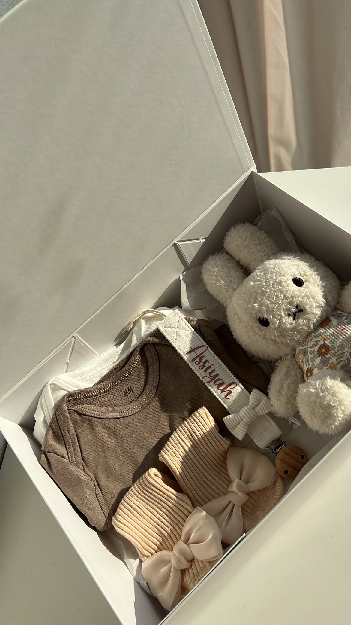 Luxe Giftbox Beige Nijntje girl & envelop