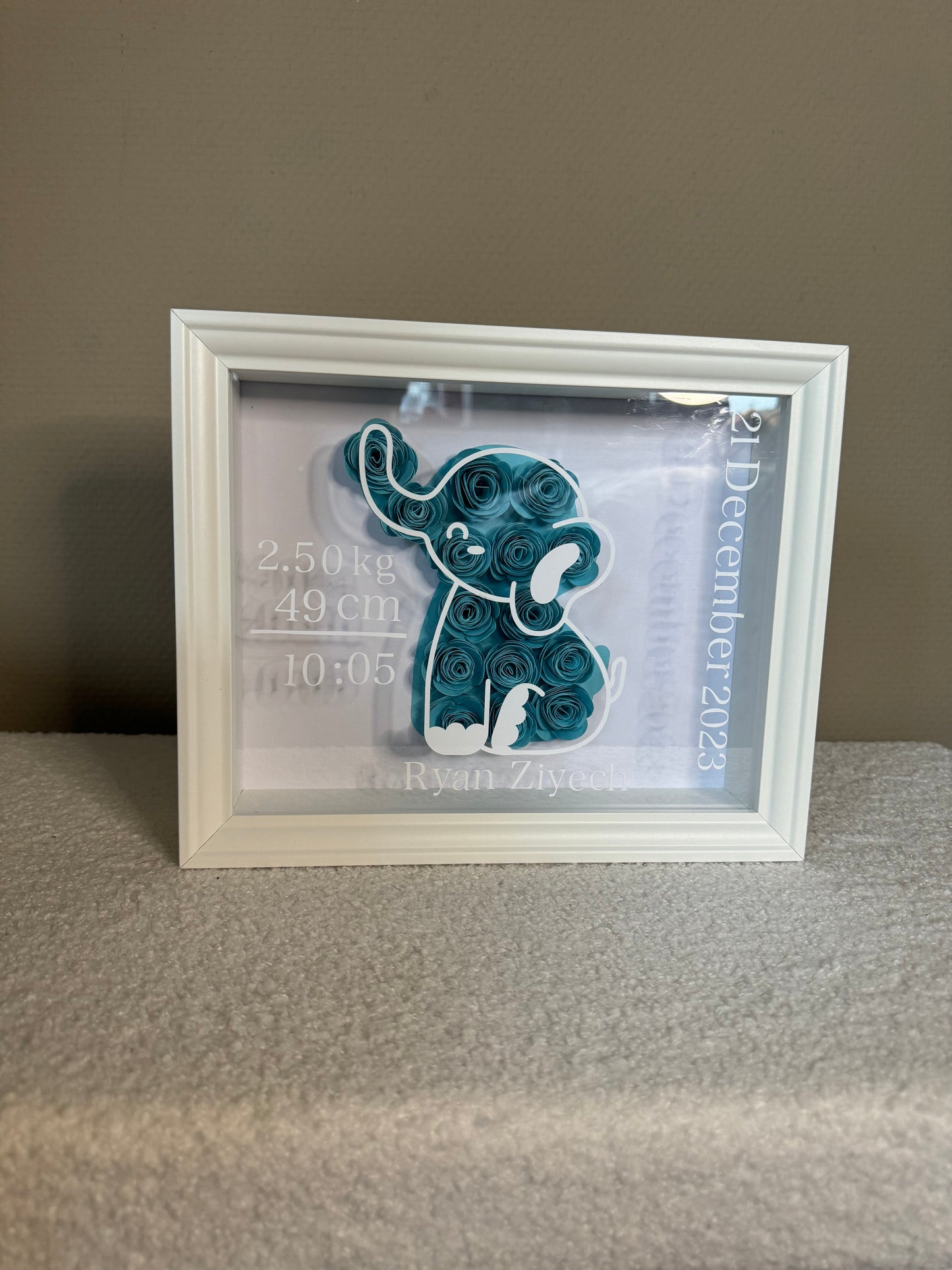 Boîte d'ombre de fleur de naissance