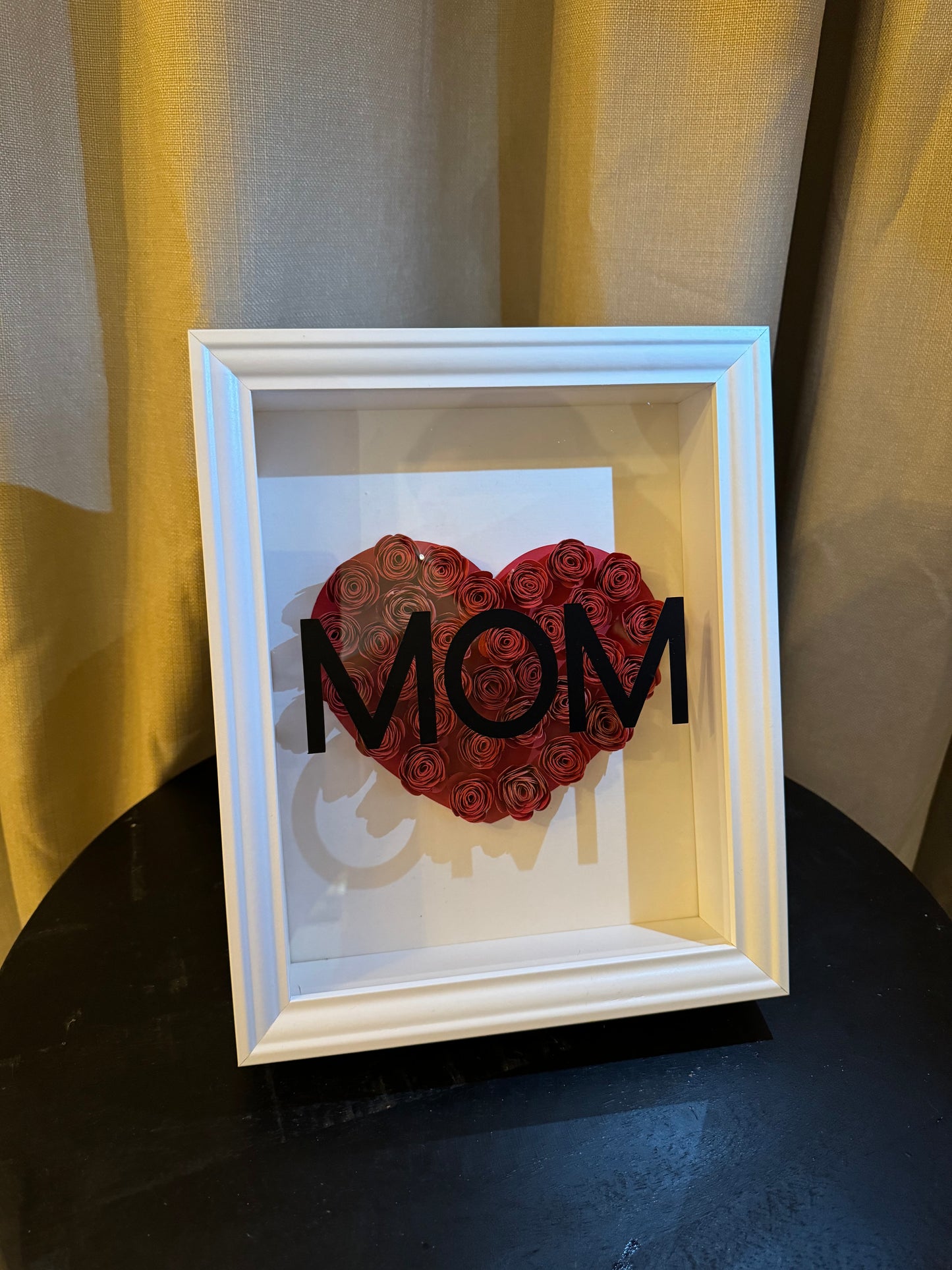 Boîte à ombres à fleurs Maman