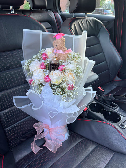 Geslaagd boeket kayali parfum Forever roses