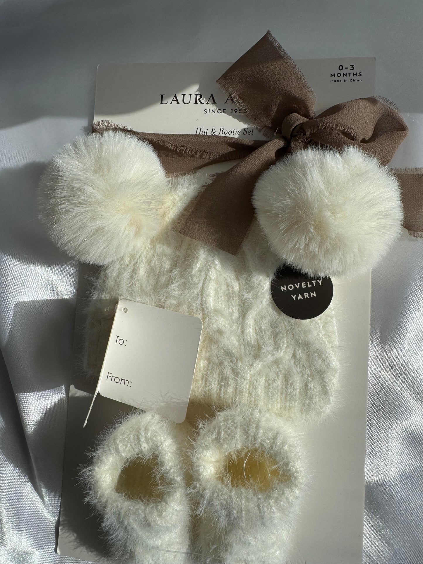 Laura Ashley Baby Meisjes 2-delige Set Muts en Slofjes