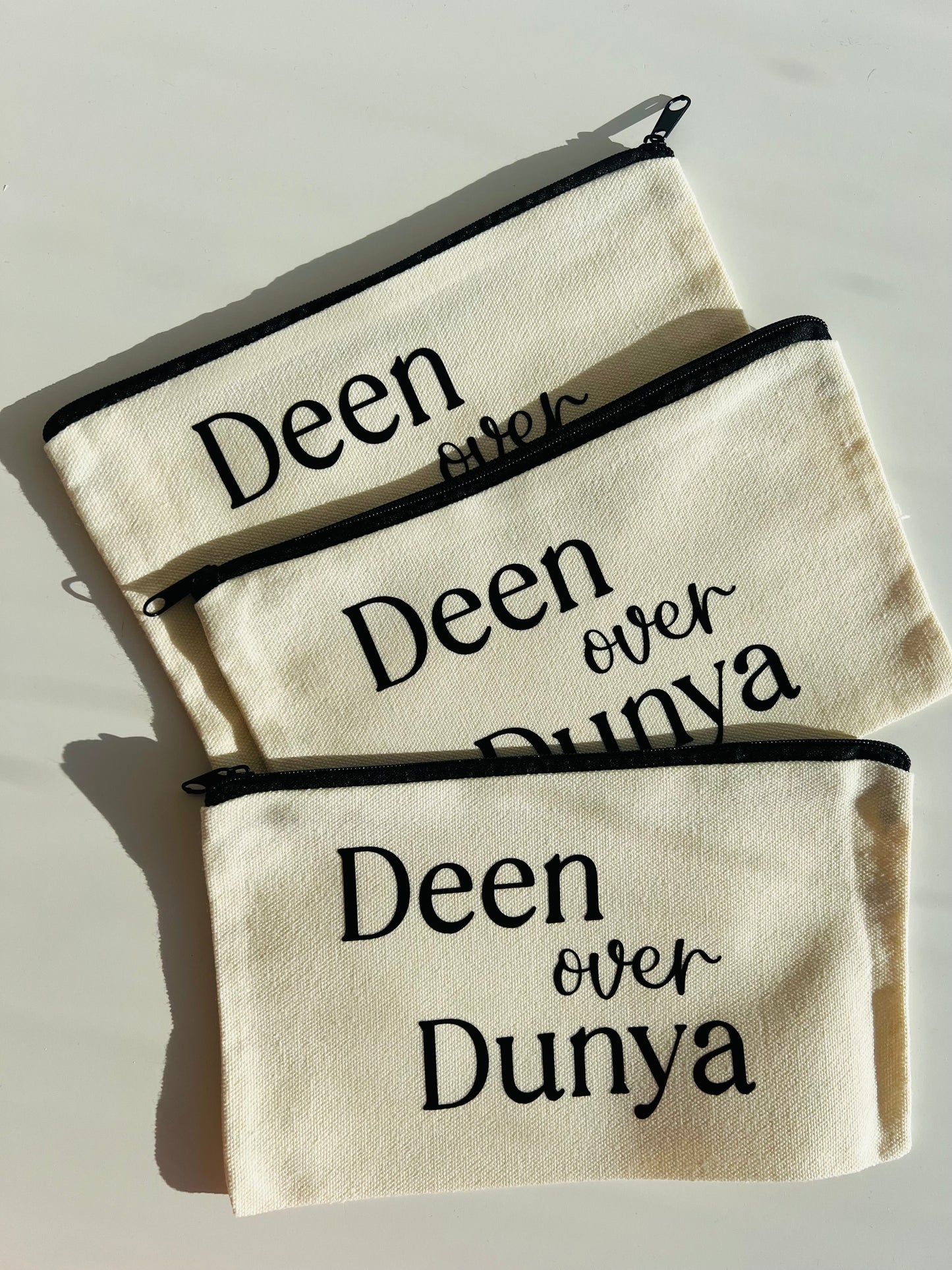 Deen over Dunya Canvas Etui – Islamitische Pouch voor School & Moskee