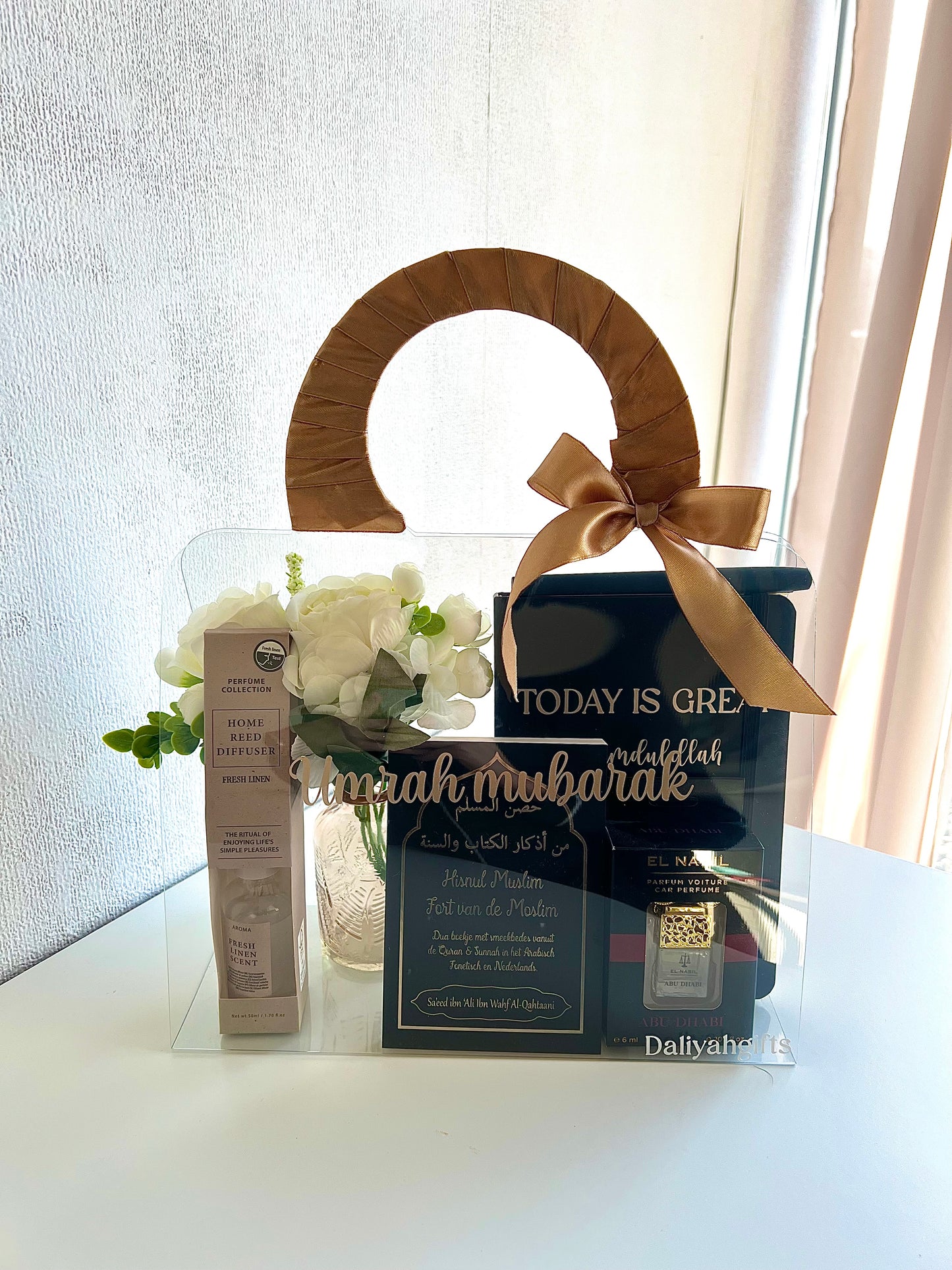 Umrah Mubarak Deluxe Gift Bag with Flowers