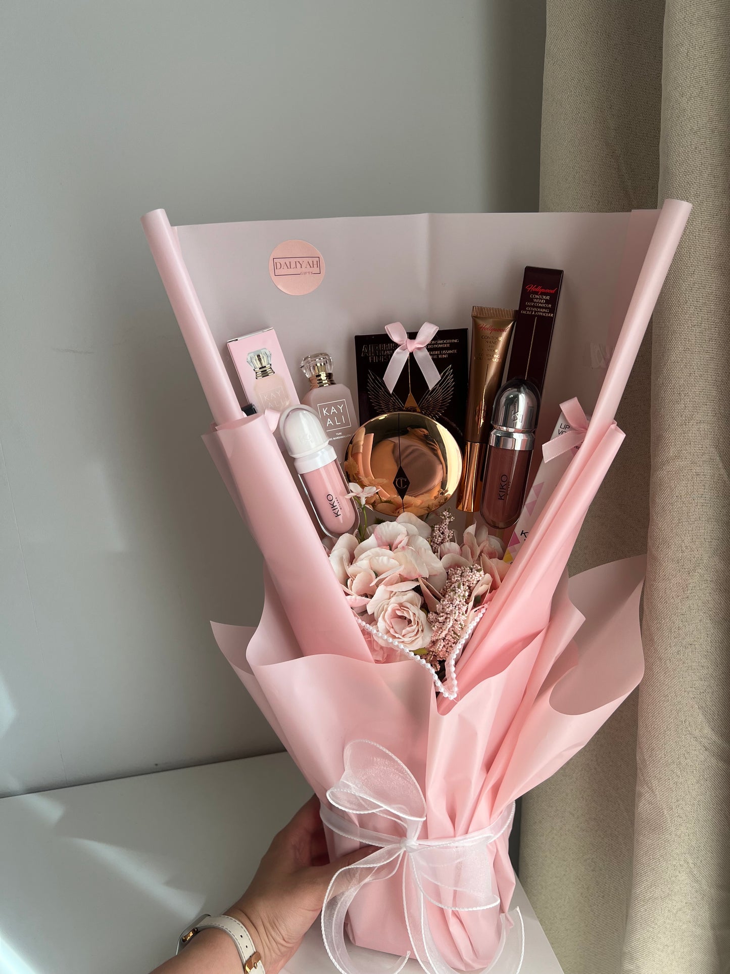 Luxe Make-upboeket met Forever Bloemen – Origineel Cadeau voor Haar
