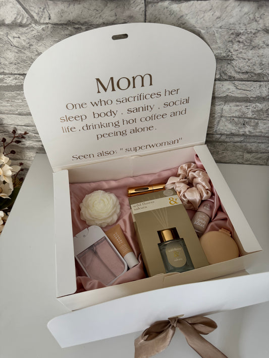 Beige giftbox mom