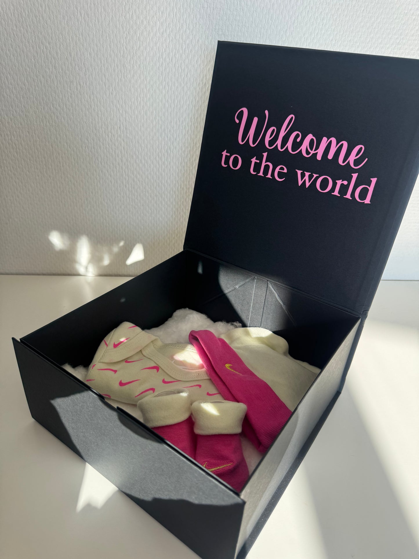 Nike Baby Giftbox – Kraamcadeau 0-6 Maanden met Rompertje Set