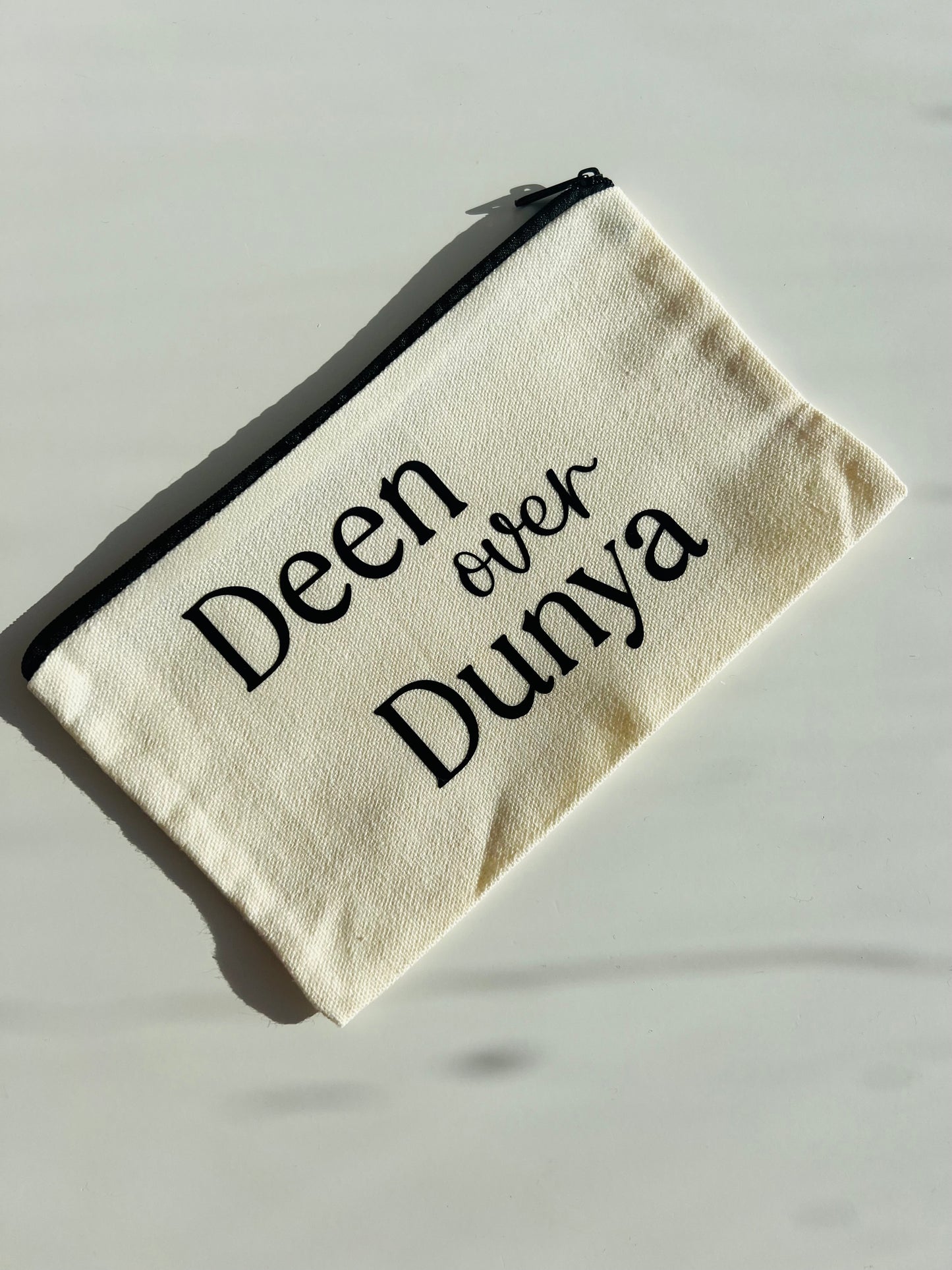 Deen over Dunya Canvas Etui – Islamitische Pouch voor School & Moskee