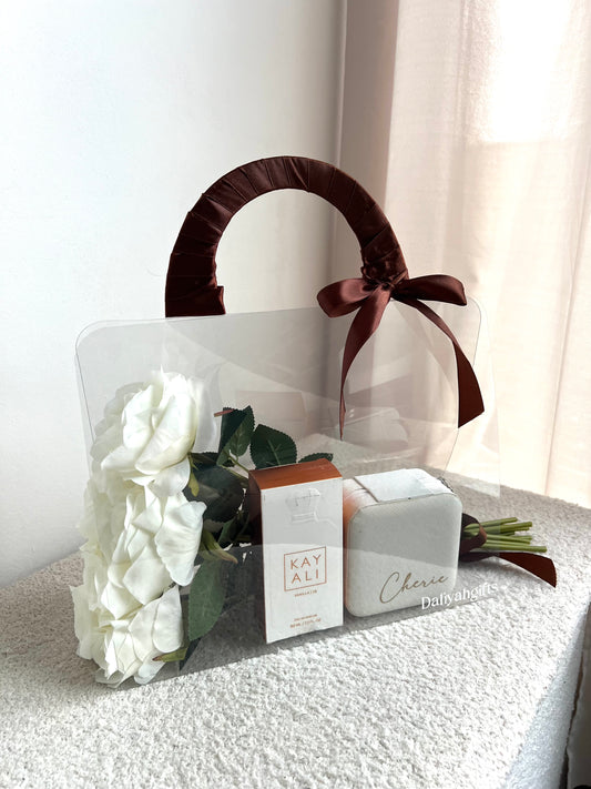 Luxury Roses Giftbag Set – Cadeauset met Rozen, Dior of Kayali Parfum