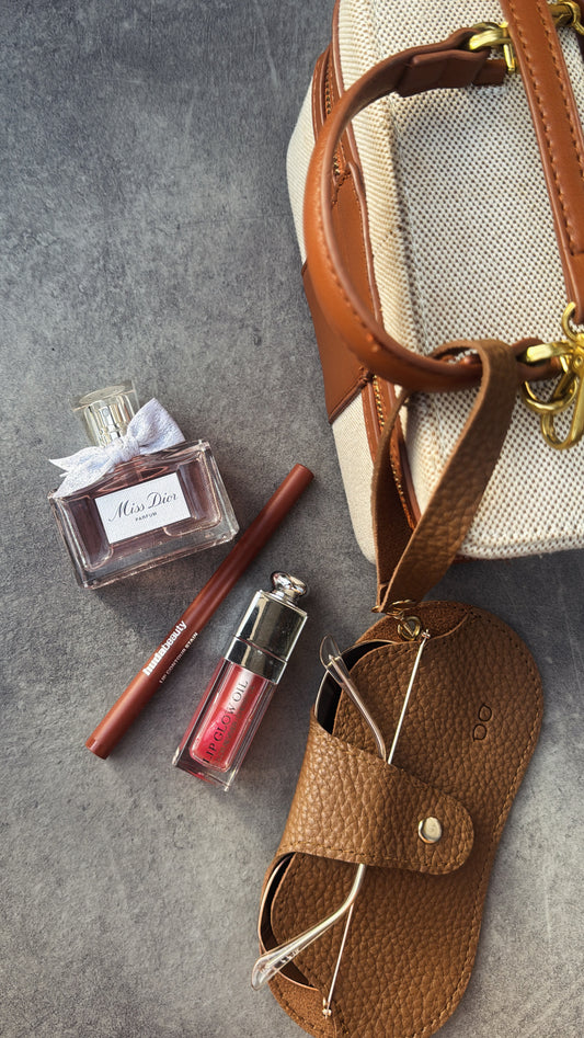 Gepersonaliseerd Brilhoesje met Initialen – Luxe Imitatieleer Beschermhoes